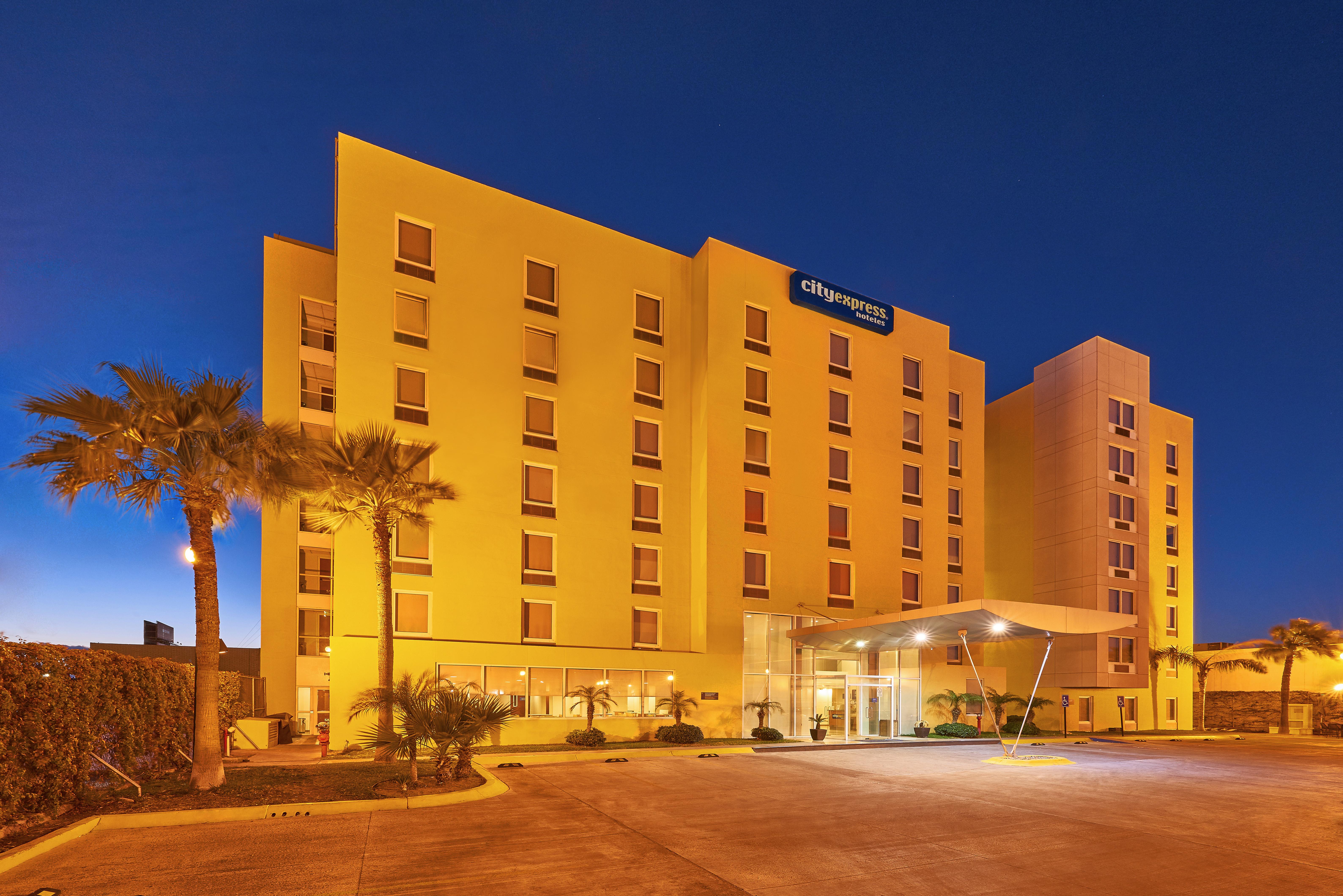 Hotel City Express By Marriott Mexicali Esterno foto