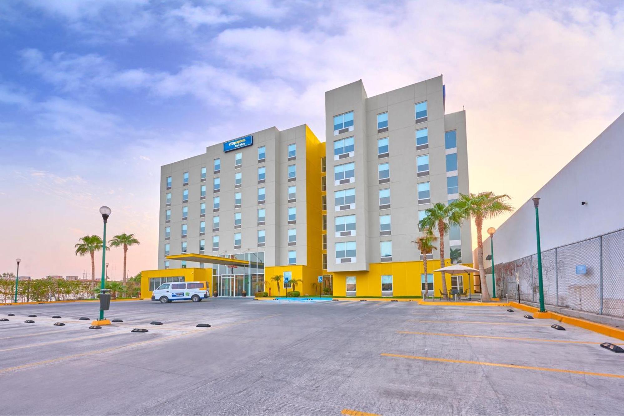 Hotel City Express By Marriott Mexicali Esterno foto