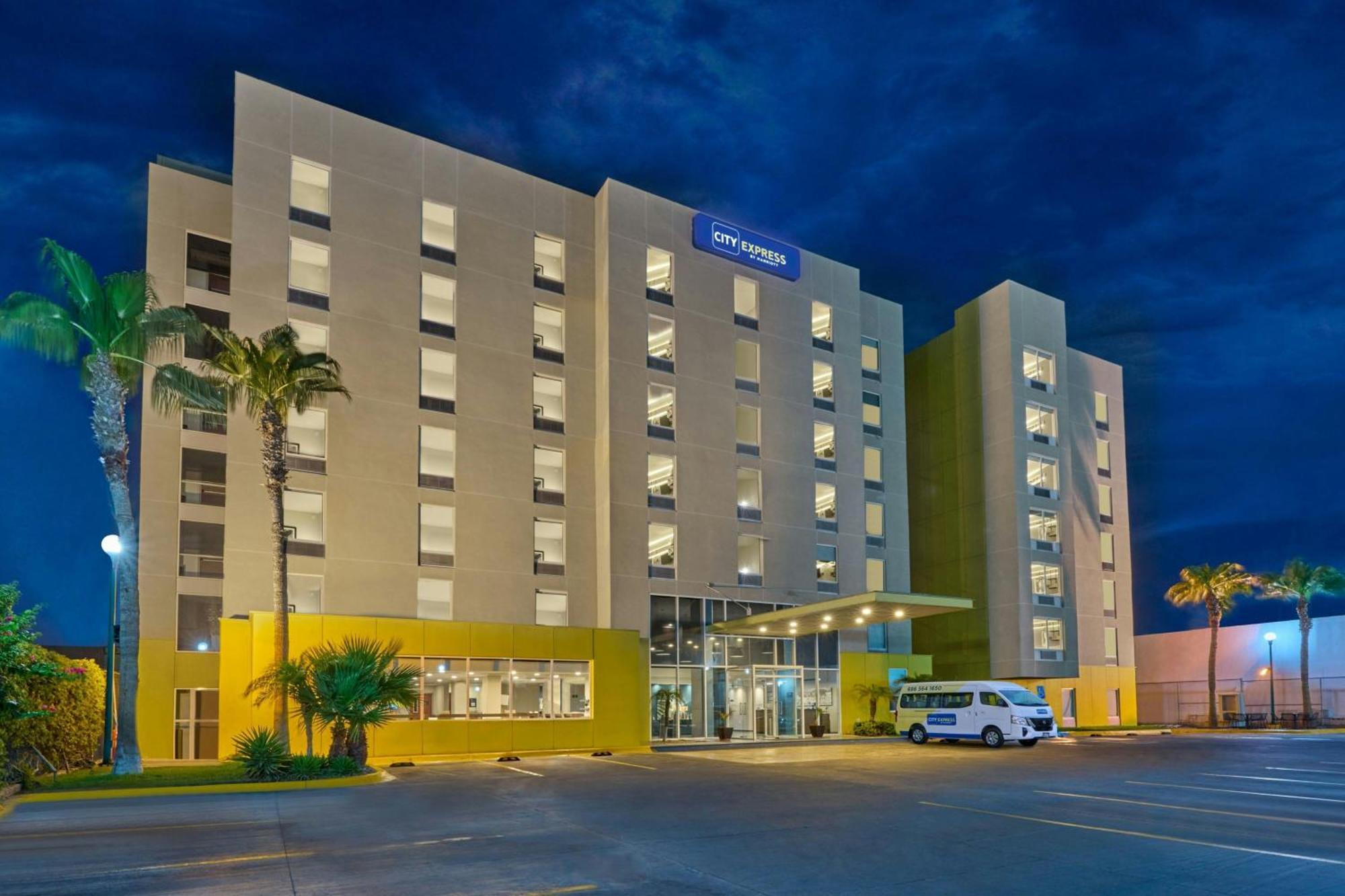 Hotel City Express By Marriott Mexicali Esterno foto